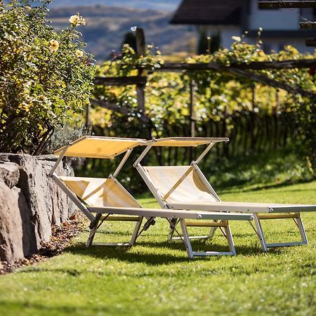 Weingut Dona Villa Апиано сула Страда дел Вино Екстериор снимка