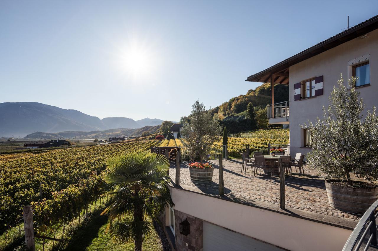 Weingut Dona Villa Апиано сула Страда дел Вино Екстериор снимка