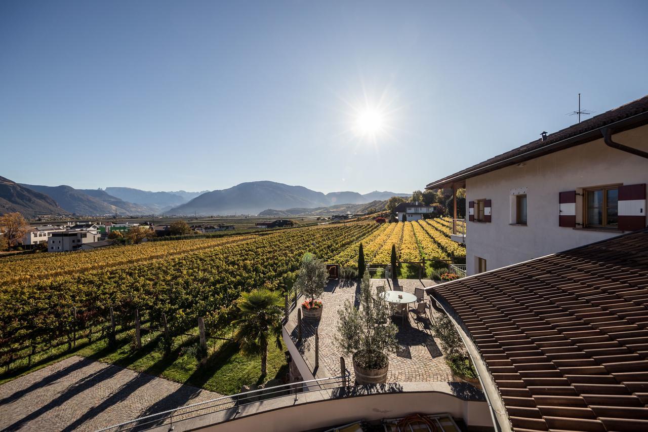 Weingut Dona Villa Апиано сула Страда дел Вино Екстериор снимка